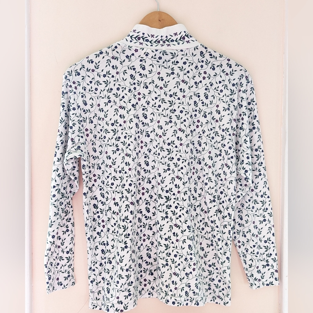 Vintage white long sleeved shirt moc neck purple & green floral design medium - Picture 6 of 11